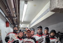 Selkirk mayor drops ceremonial puck