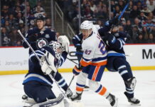 Jets sink Islanders